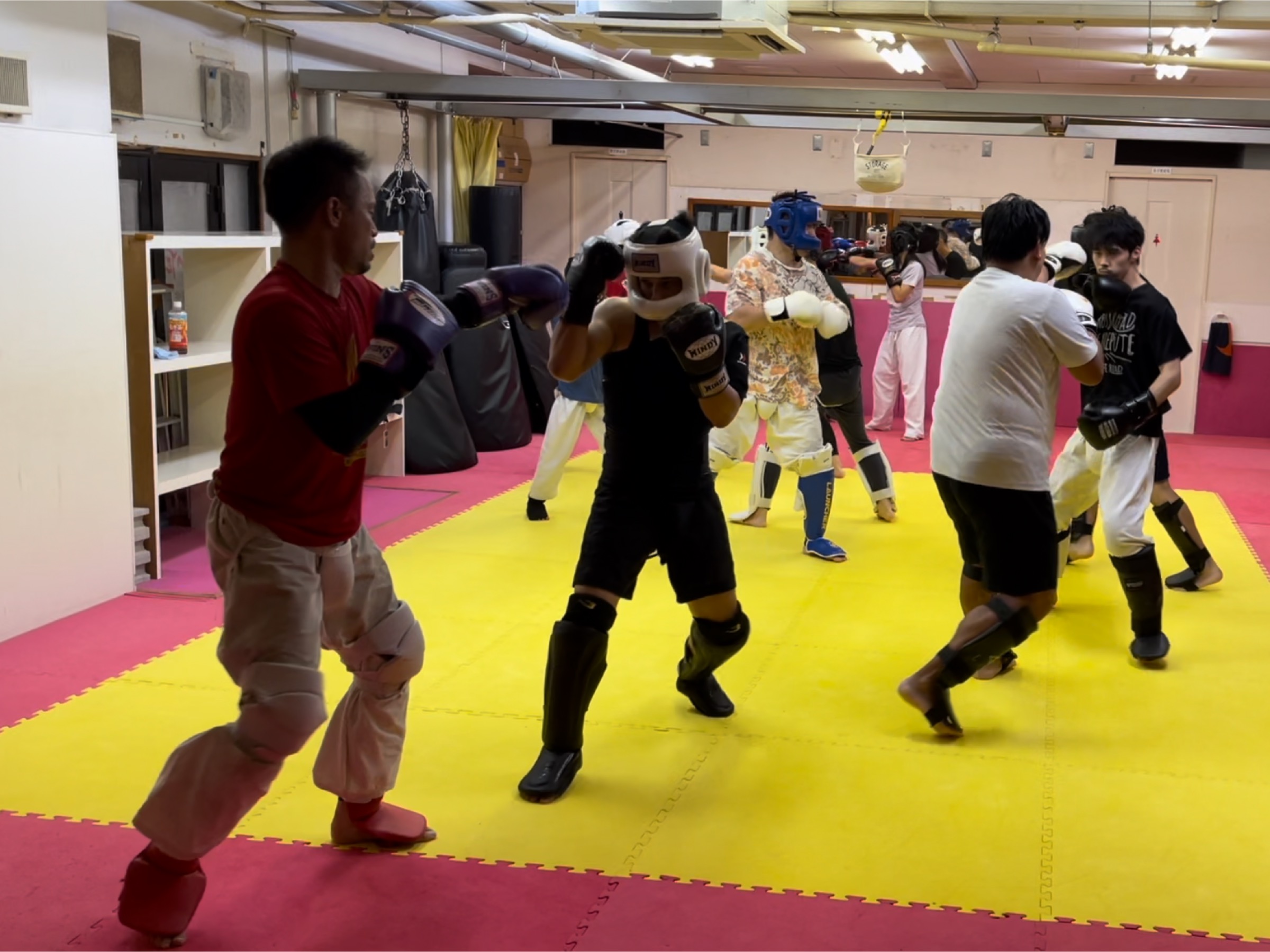 新大阪で始めるキックボクシング｜初心者・女性にも安心の空手道誠空会大阪道場